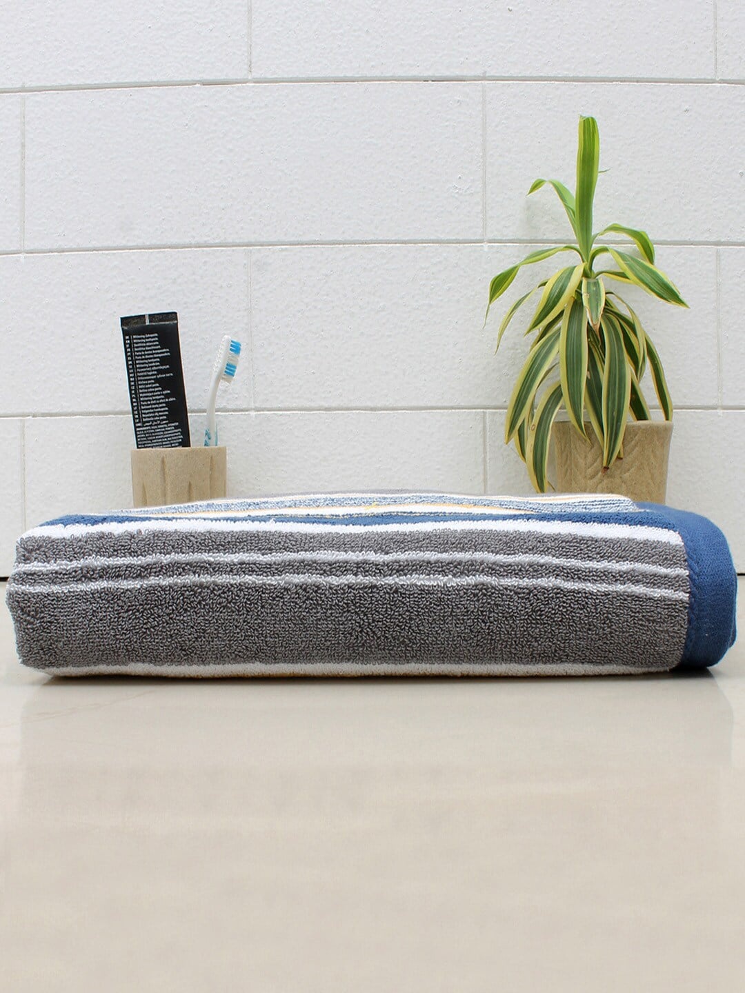 

AVI Living Navy Blue & White Striped Pure Cotton 600 GSM Bath Towel