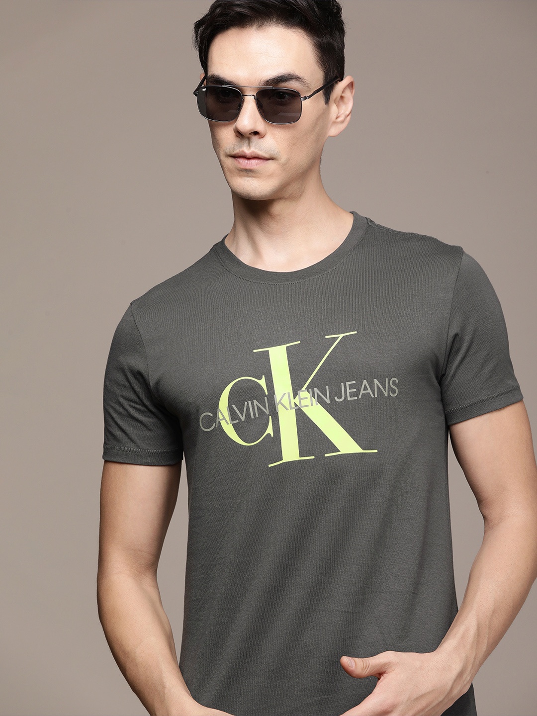 

Calvin Klein Jeans Men Grey Yellow Brand Logo Printed Pure Cotton T-shirt