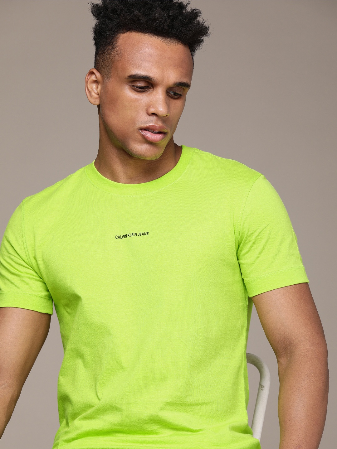 

Calvin Klein Jeans Men Lime Green Print Detail Organic Cotton T-shirt