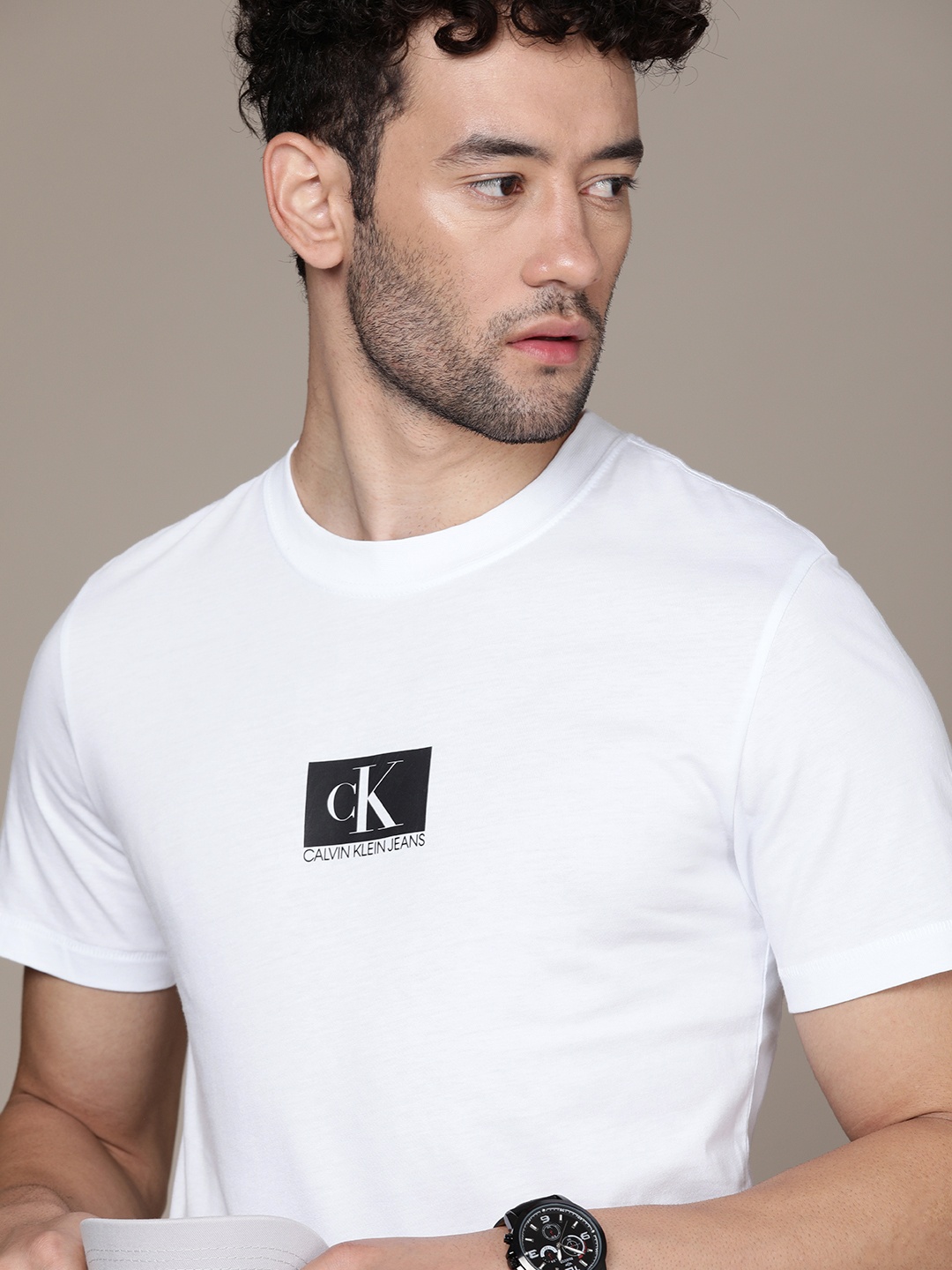 

Calvin Klein Jeans Men White Brand Logo Printed T-shirt