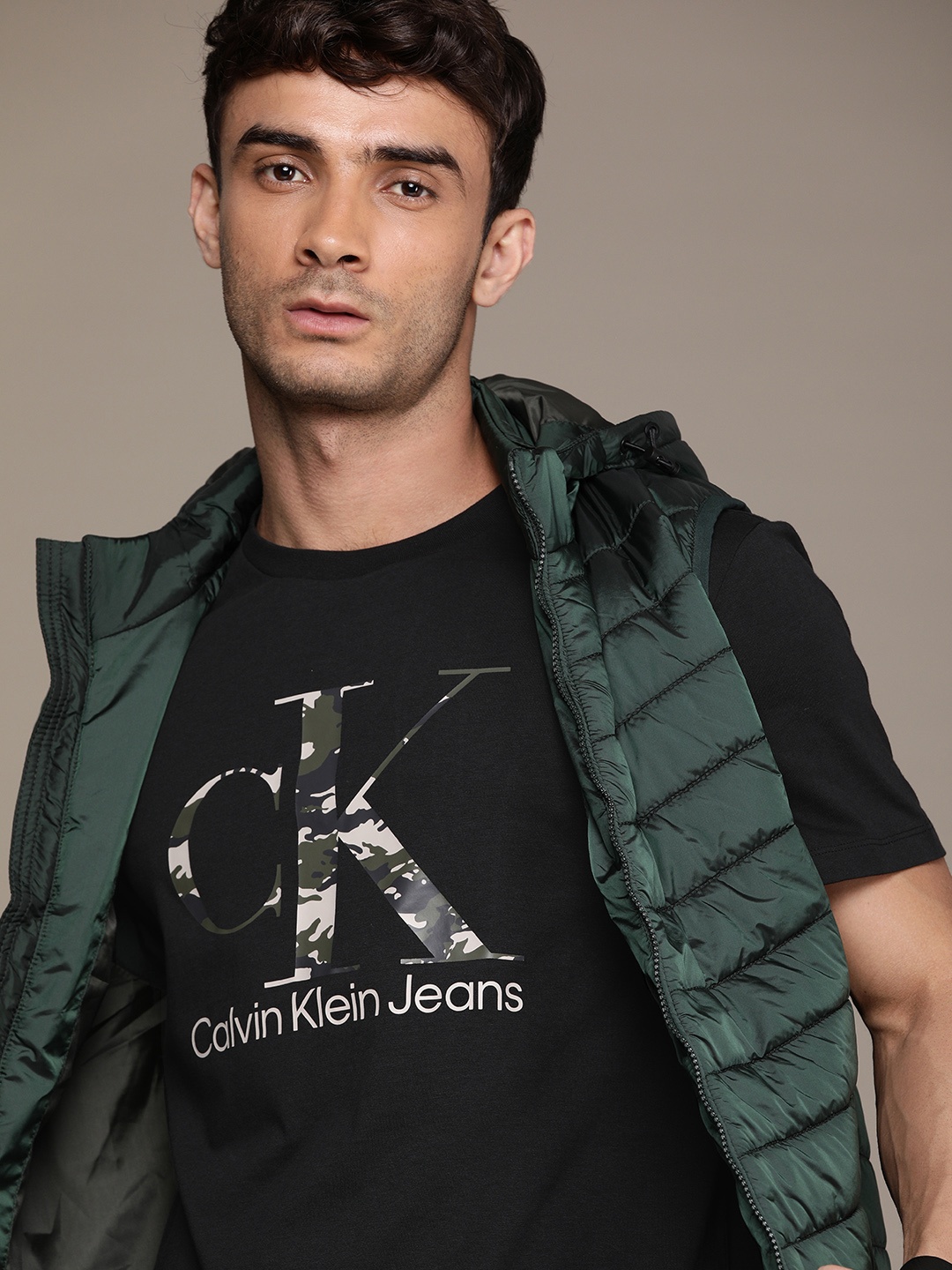 

Calvin Klein Jeans Men Black Brand Logo Printed T-shirt