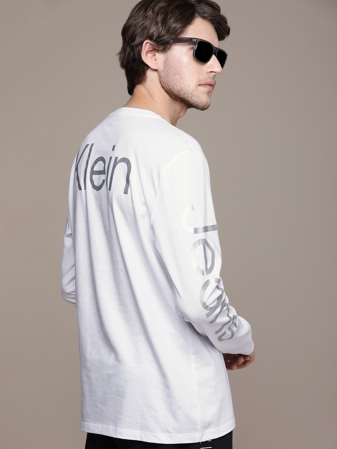 

Calvin Klein Jeans Men White Brand Logo Printed Pure Cotton T-shirt