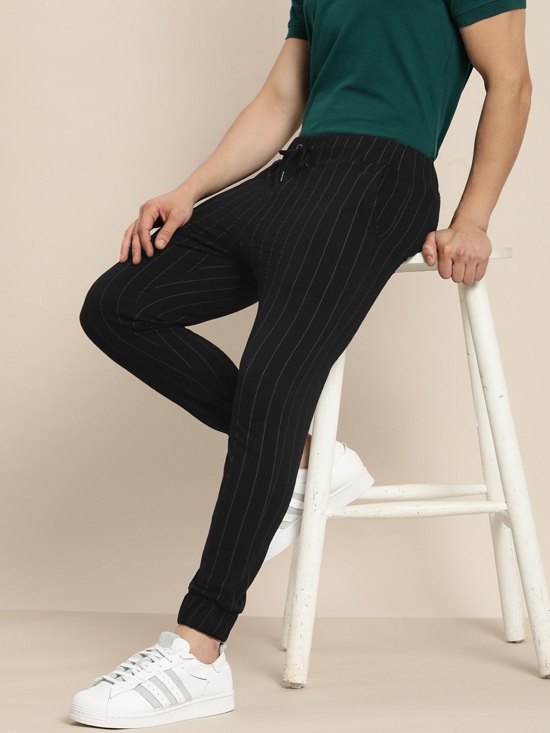 

Invictus Indoor Men Black & Grey Striped Joggers