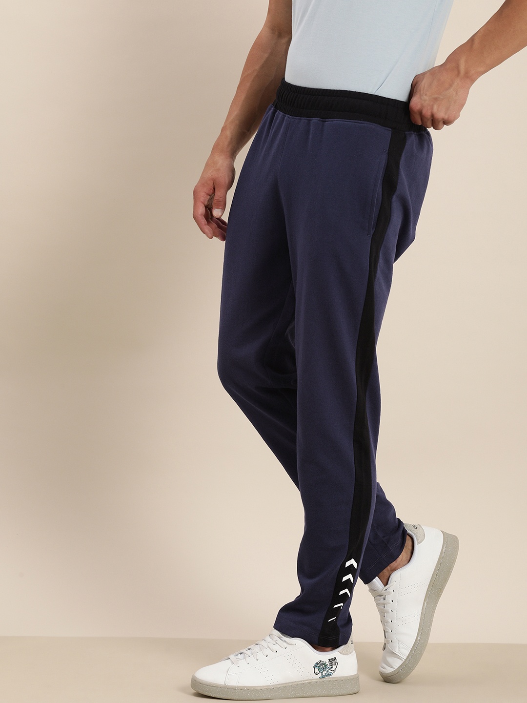 

Invictus Indoor Men Navy Blue Solid Mid Rise Regular Track Pants