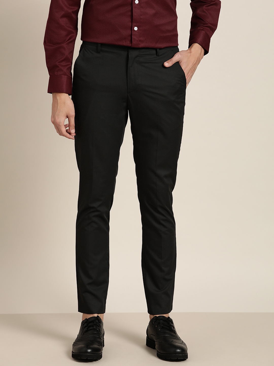 

INVICTUS Men Black Solid Slim Fit Formal Trousers
