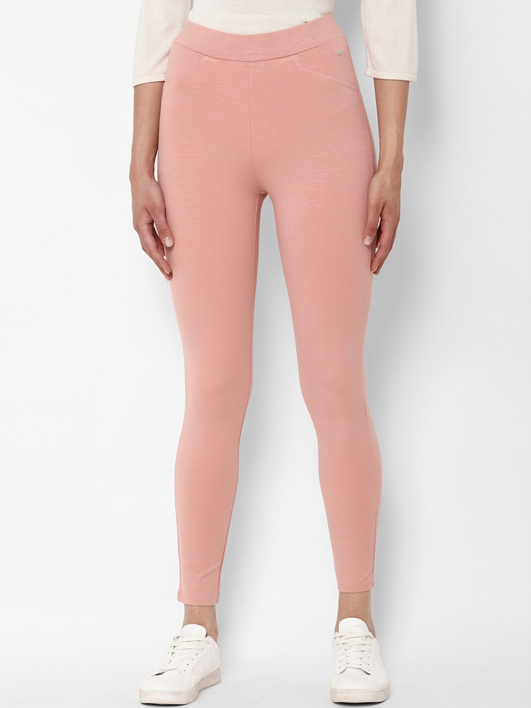 

Allen Solly Woman Pink Solid Ankle-Length Leggings