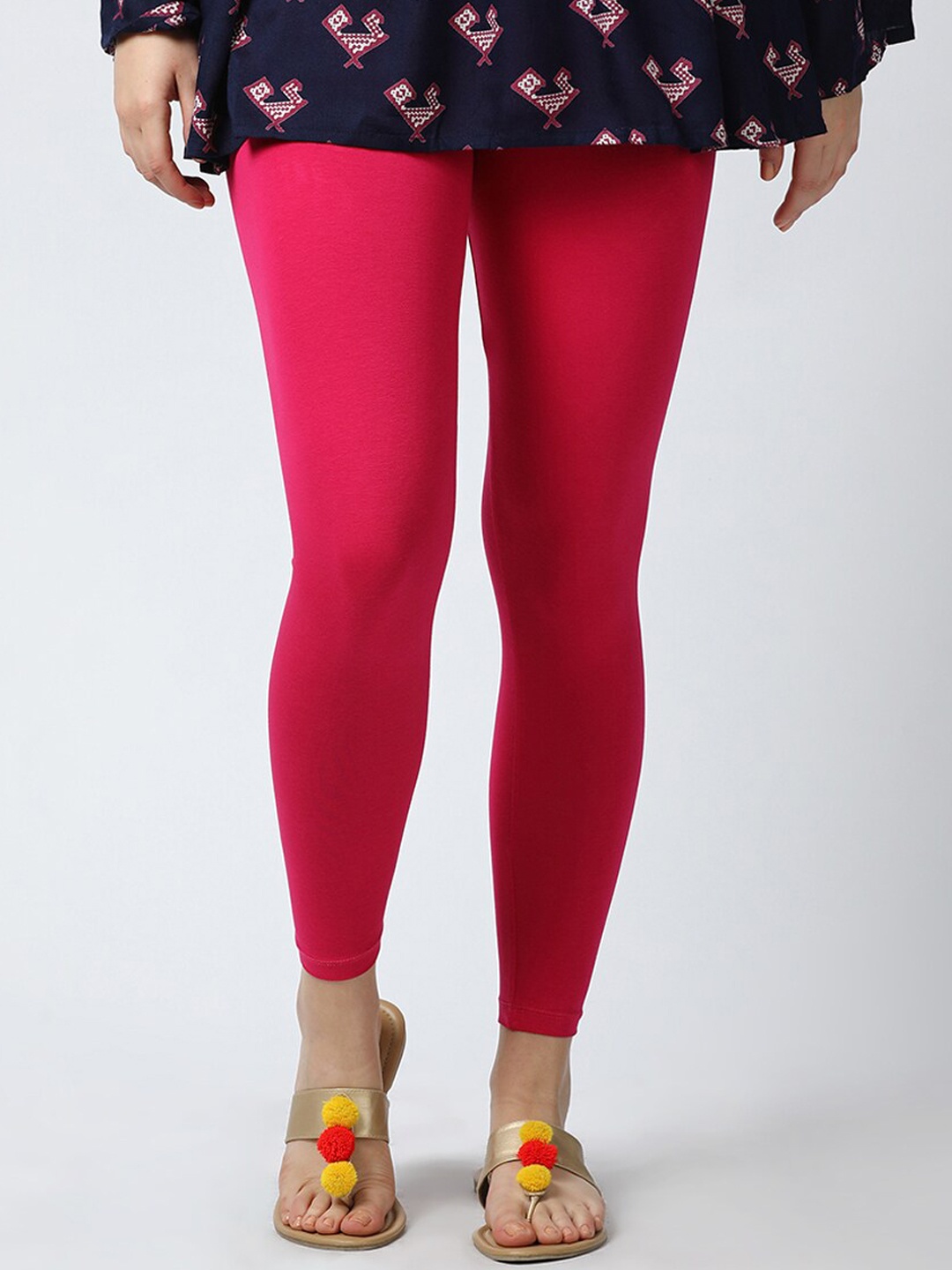 

GOLDSTROMS Women Fuchsia Solid Ankle-Length Leggings