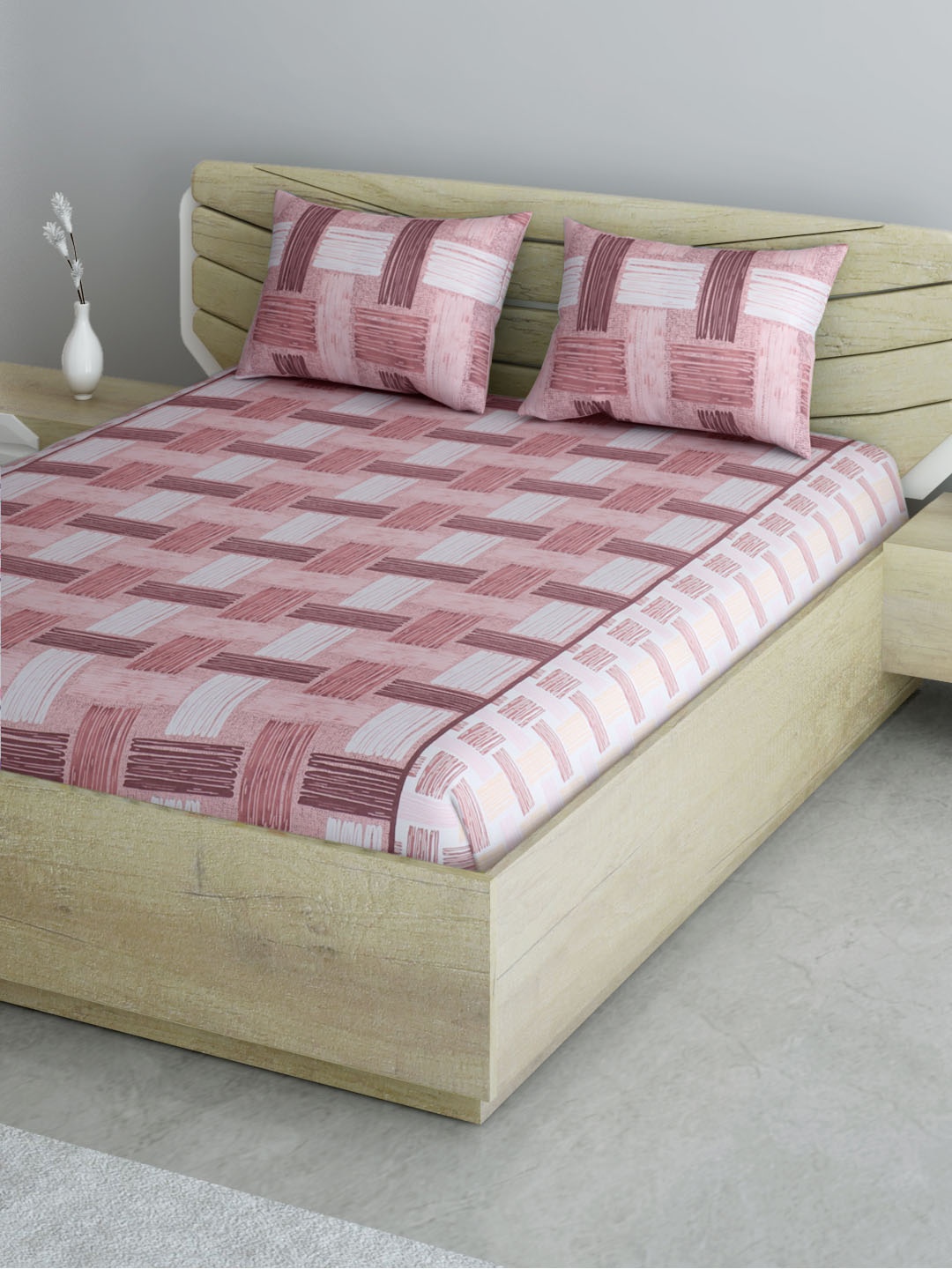

Aura Pink & Grey Black Cotton Printed 144 TC Queen Bedsheet with 2 Pillow Covers