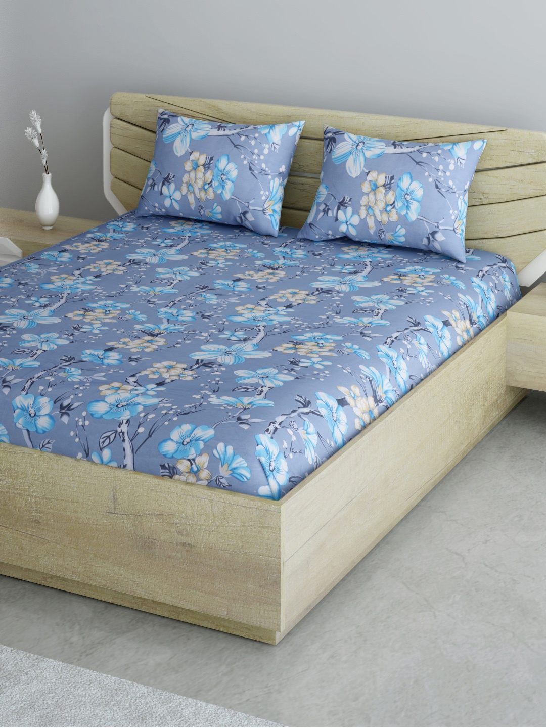 

Aura Blue & Beige Floral 144 TC 120 GSM Cotton Queen Bedsheet with 2 Pillow Covers