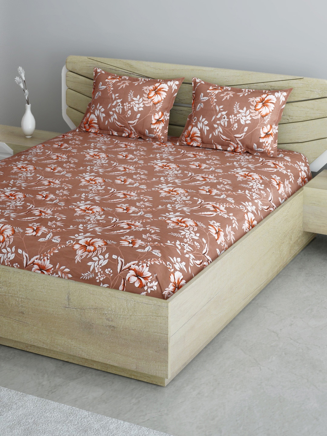 

Aura Brown & White Floral 144 TC 120 GSM Queen Bedsheet with 2 Pillow Covers