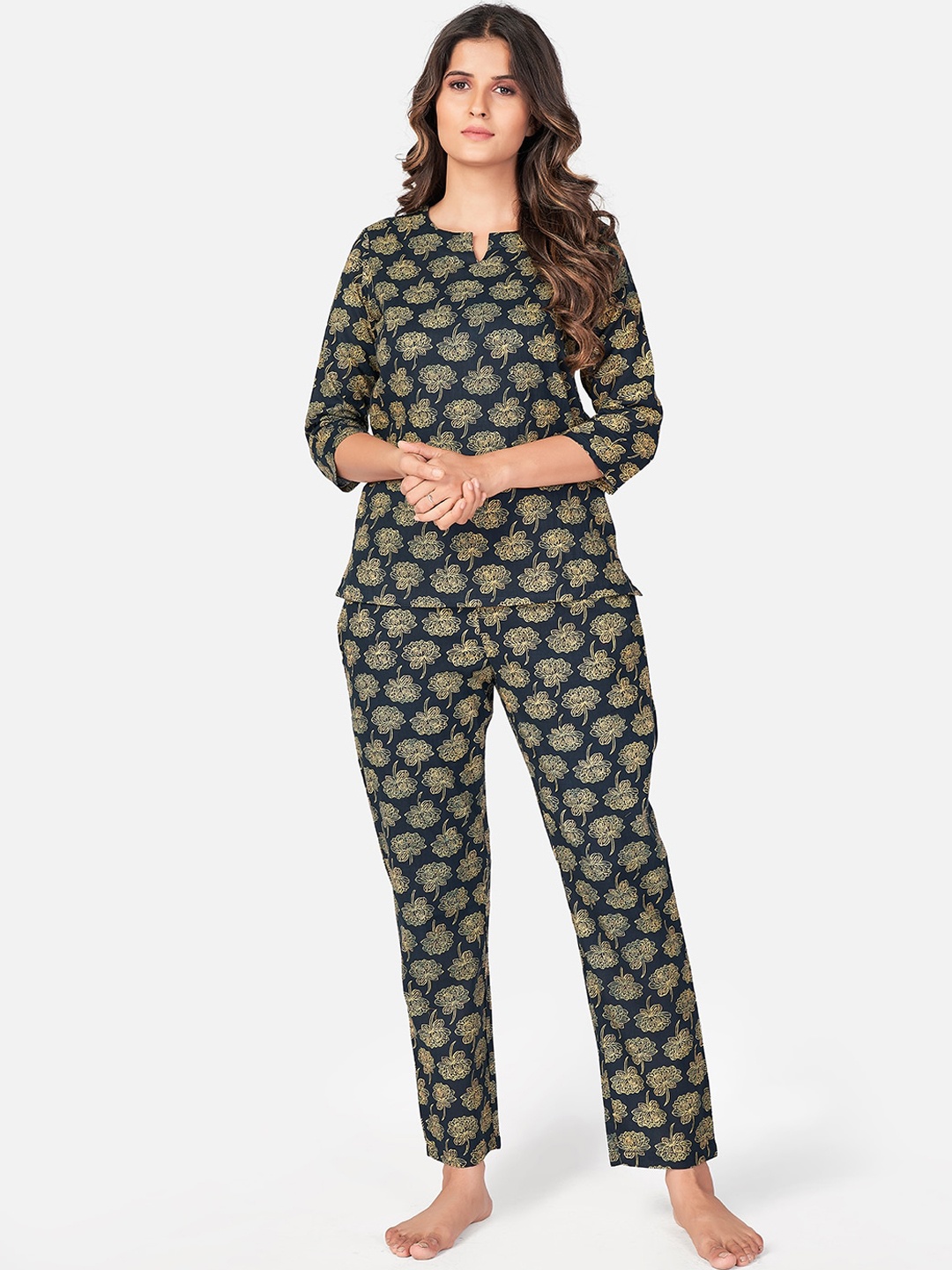 

Vbuyz Women Navy Blue & Gold-Toned Printed Night suit