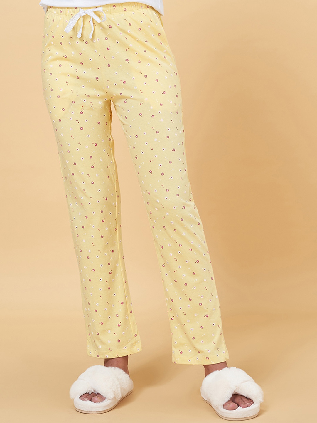

Dreamz by Pantaloons Women Yellow Printed Lounge Pants
