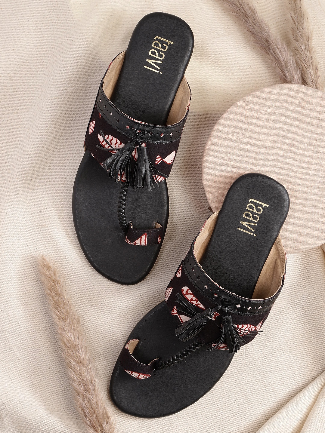 

Taavi Women Black & Red Fish Print One Toe Flats with Tassels