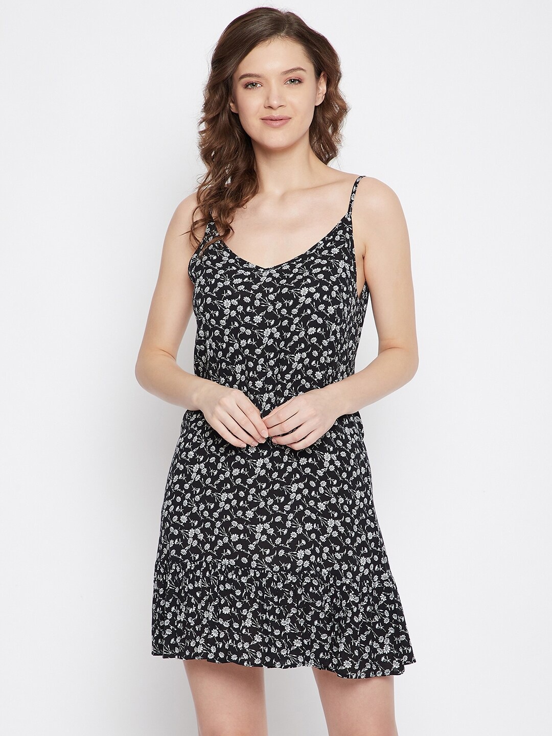 

Hypernation Woman Black Floral Printed Rayon Crepe Nightdress