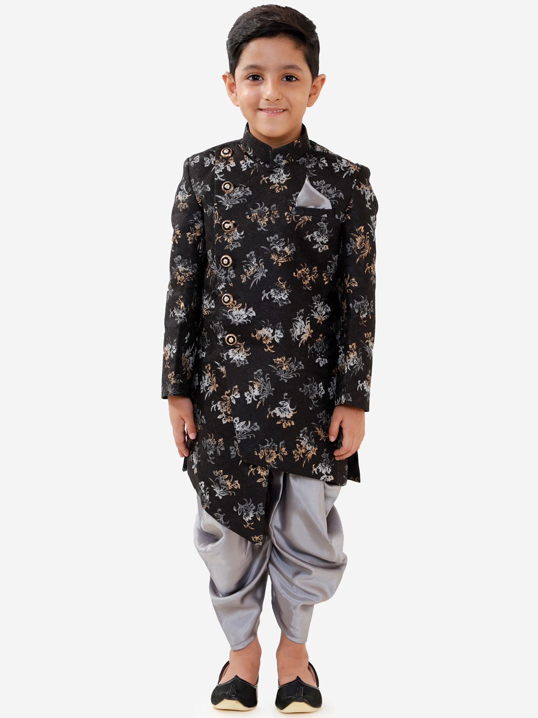 

VASTRAMAY Boys Black & Gold-Coloured Slim-Fit Sherwani Set