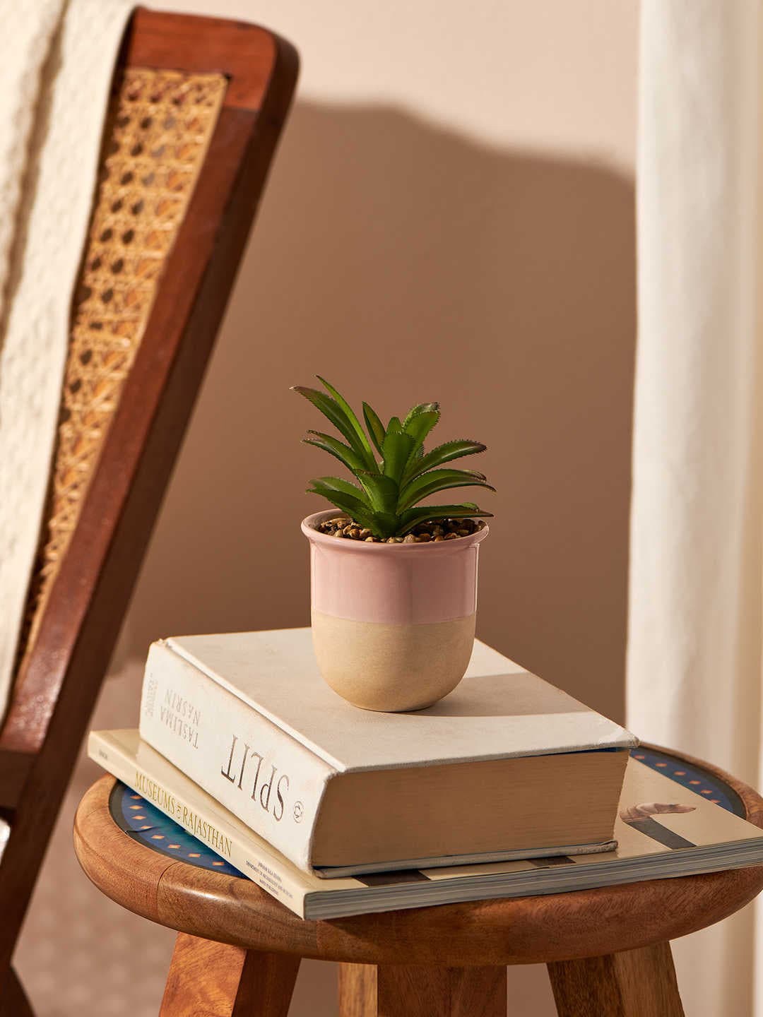 

Chumbak White Beachside Faux Planter
