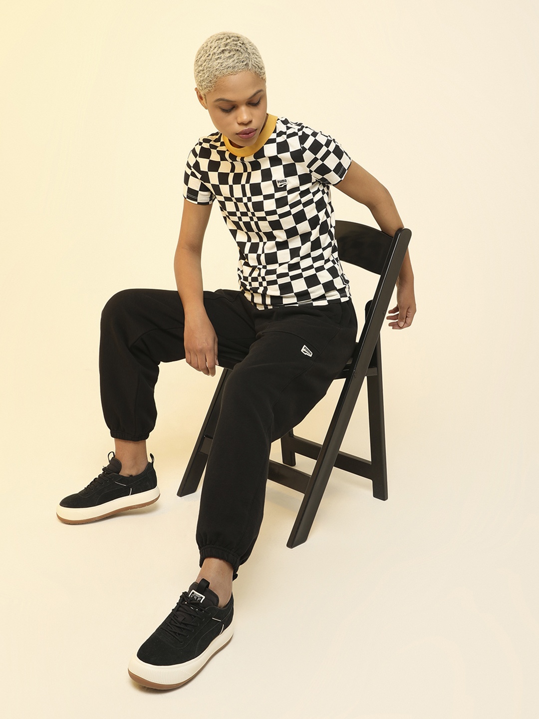 

Puma Downtown Women Black & White Printed Slim Fit T-shirt
