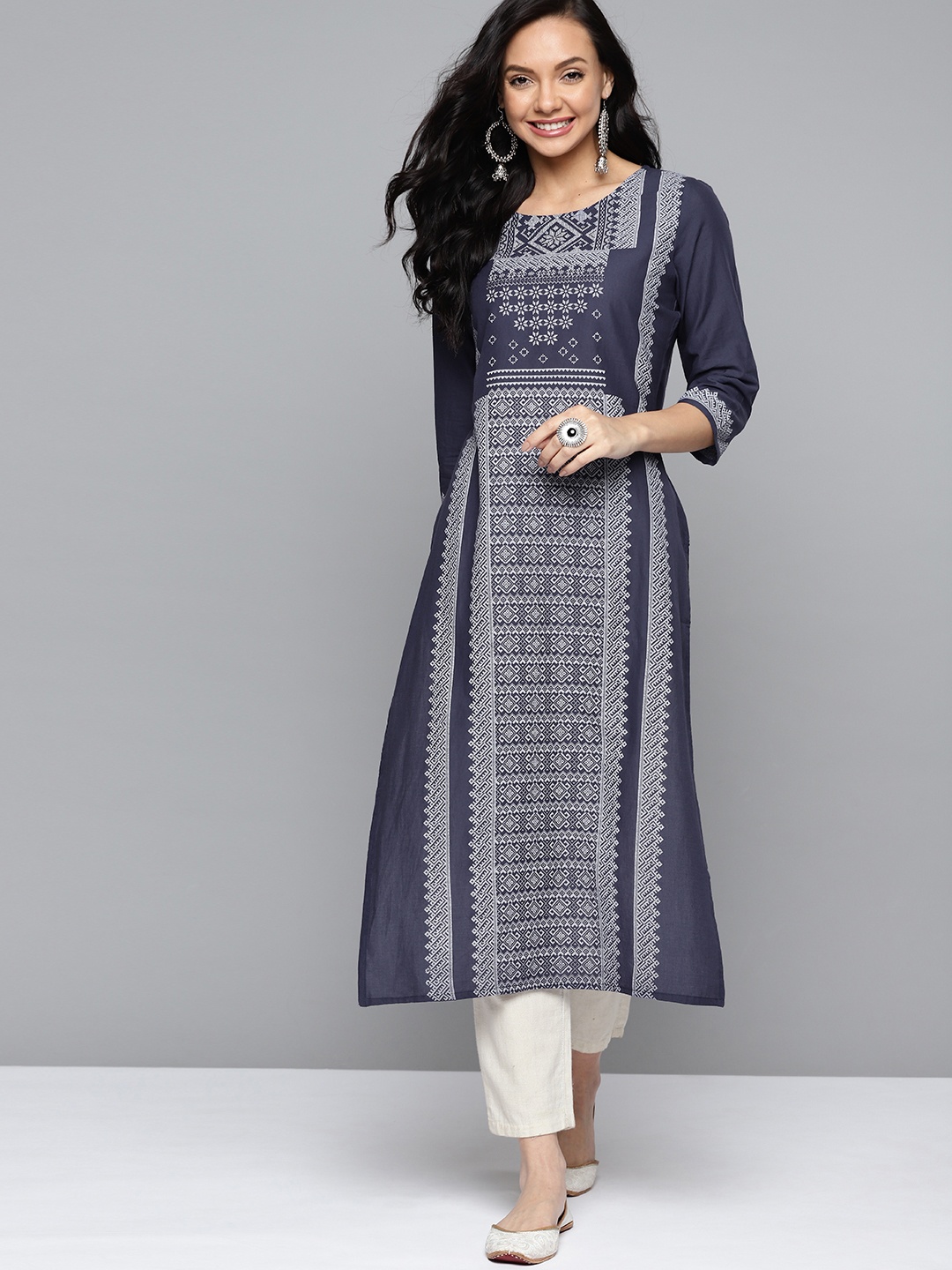 

HERE&NOW Women Navy Blue & Off White Pure Cotton Ethnic Motifs Printed Kurta