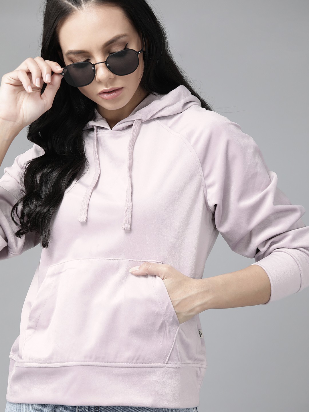 

Roadster Women Lavender Velvet Finish Solid Hooded Sweatshirt