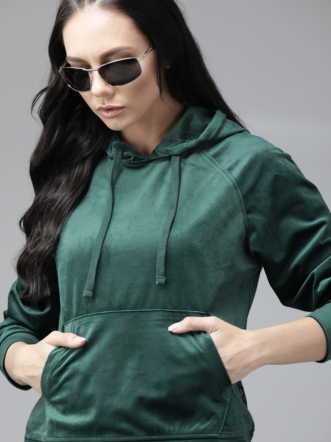 

Roadster Women Green Solid Velour Hooded Sweatshirt