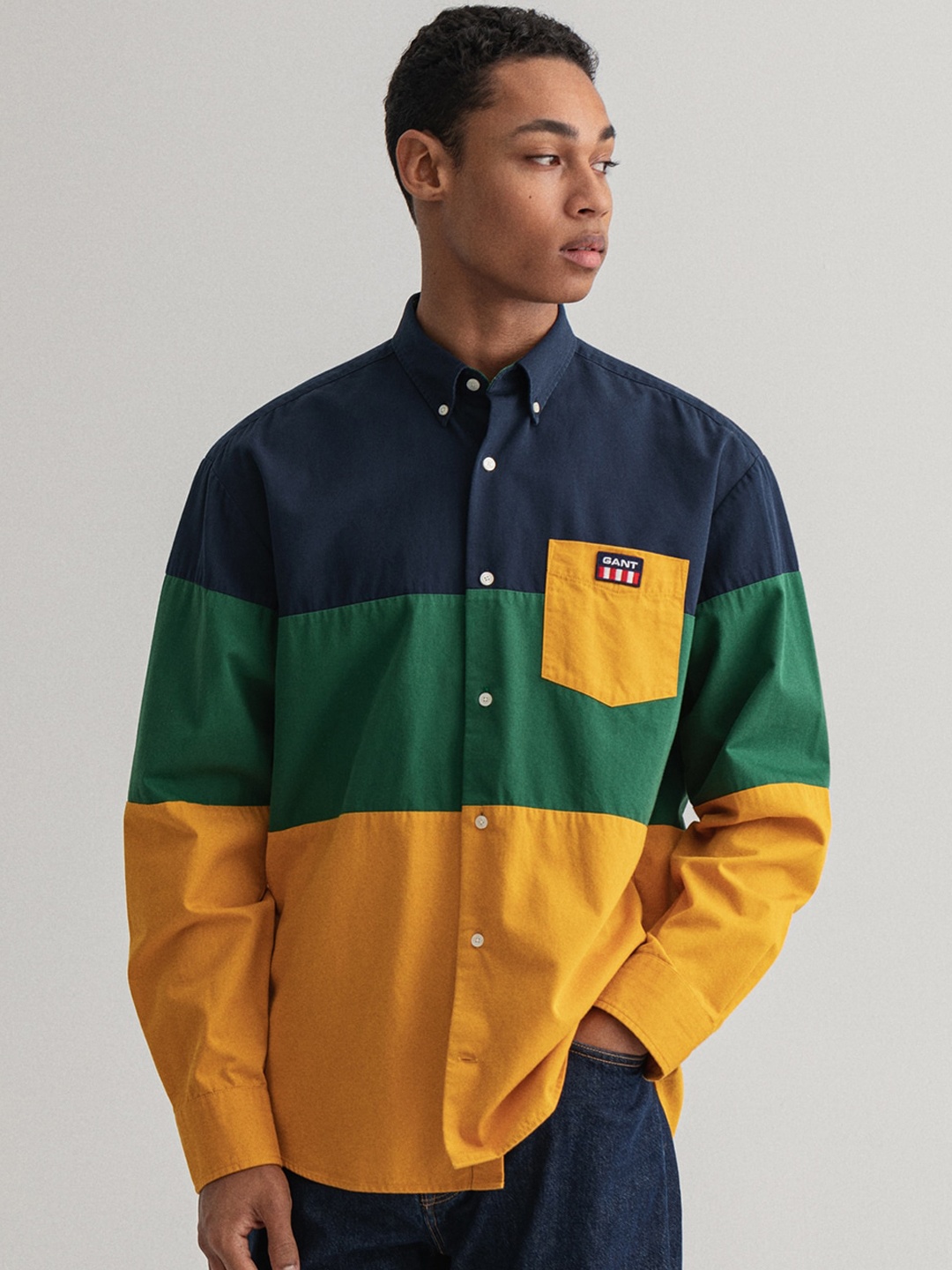 

GANT Men Navy Blue & Green Opaque Colourblocked Cotton Casual Shirt
