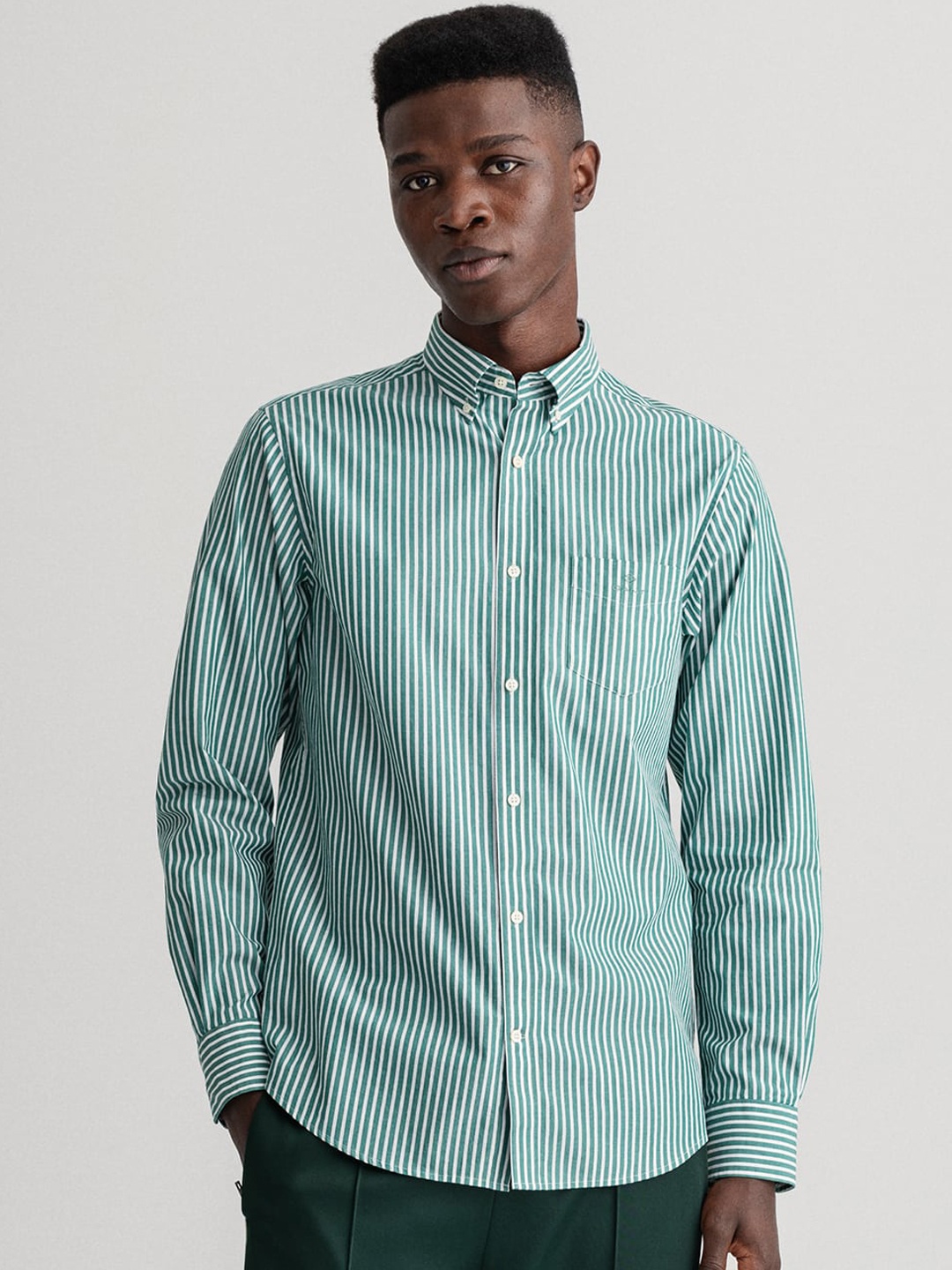 

GANT Men Green & White Opaque Striped Cotton Casual Shirt