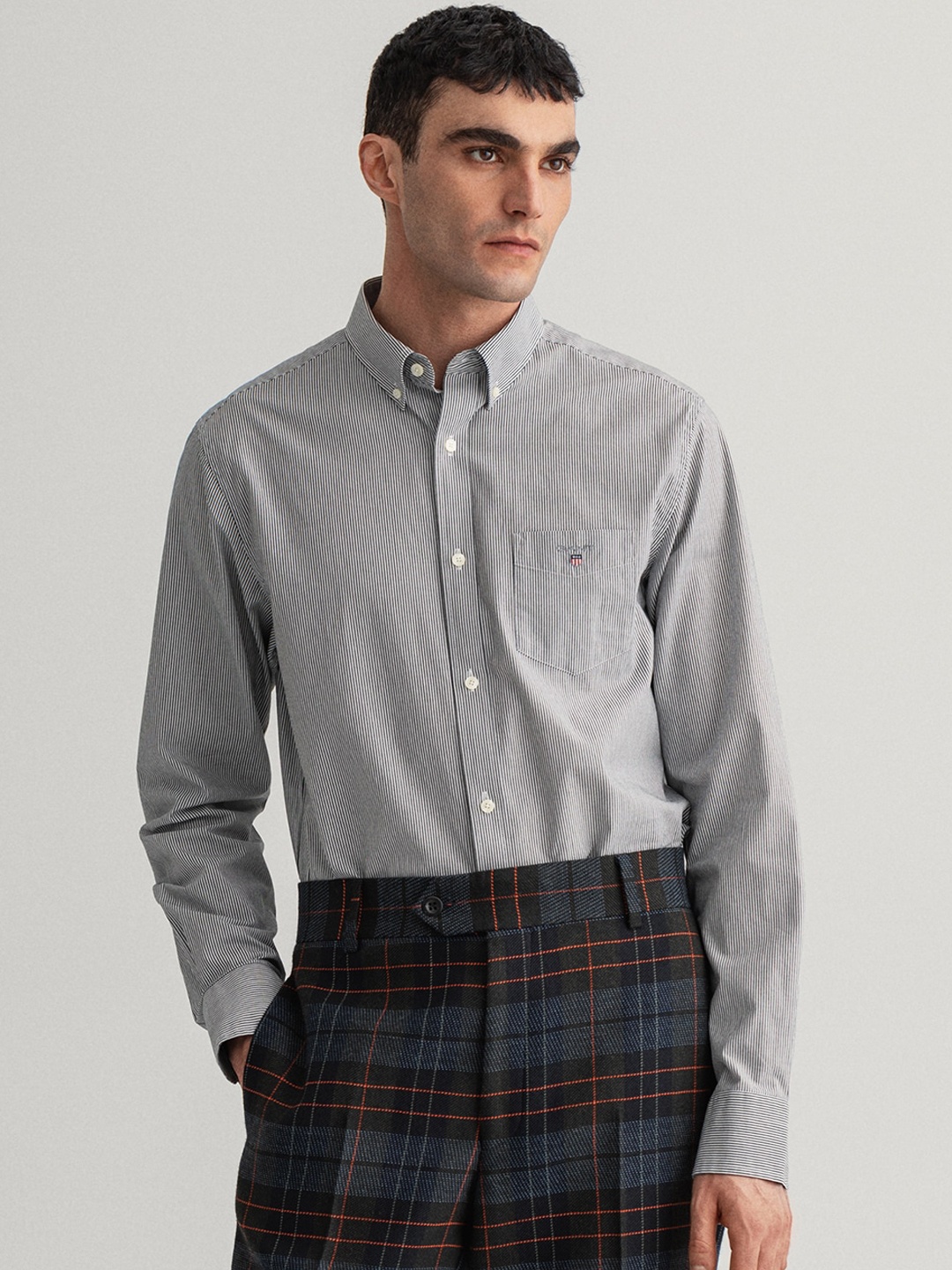 

GANT Men Black & White Opaque Striped Cotton Formal Shirt