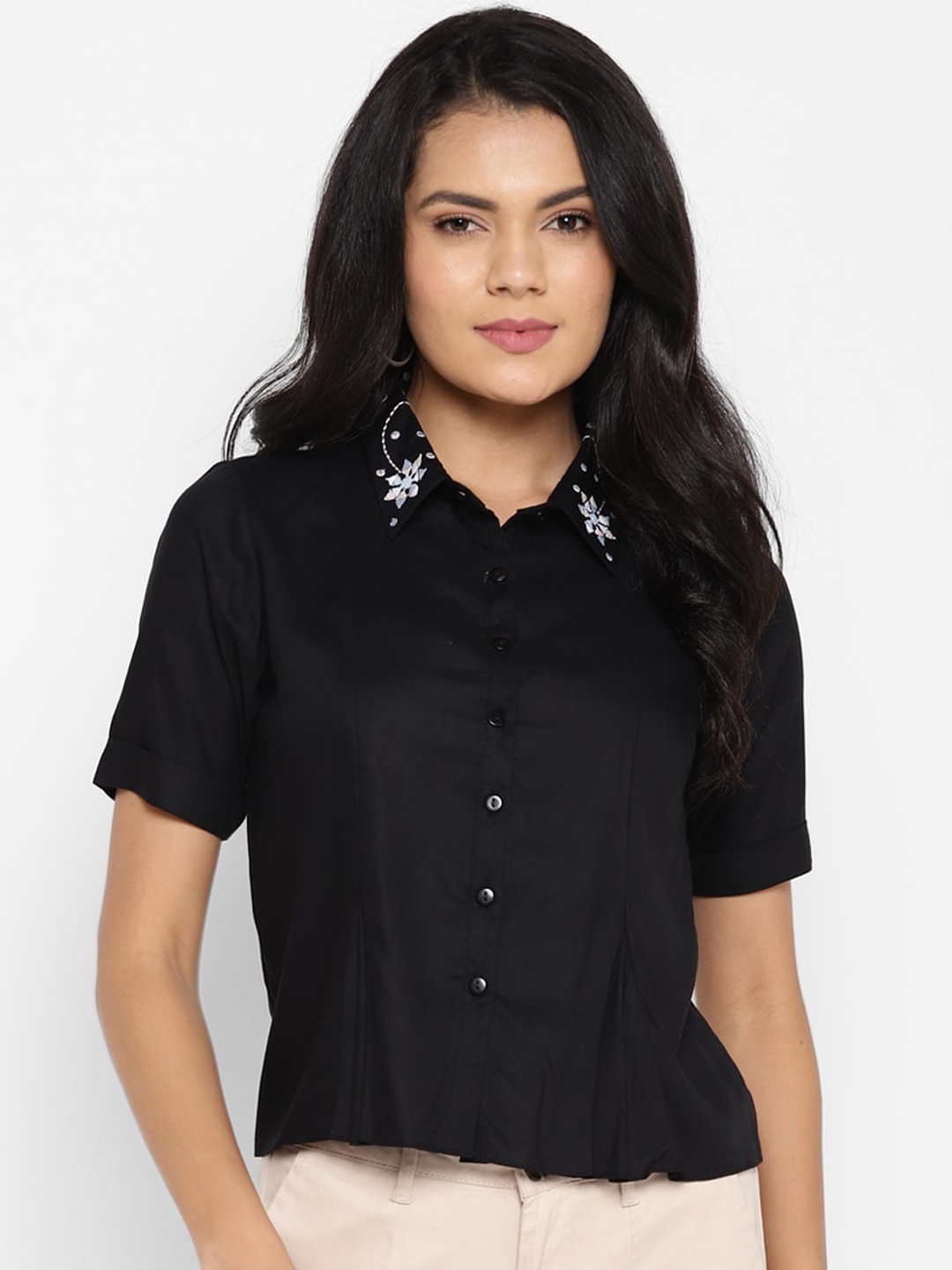 

DEEBACO Women Black & White Opaque Casual Shirt