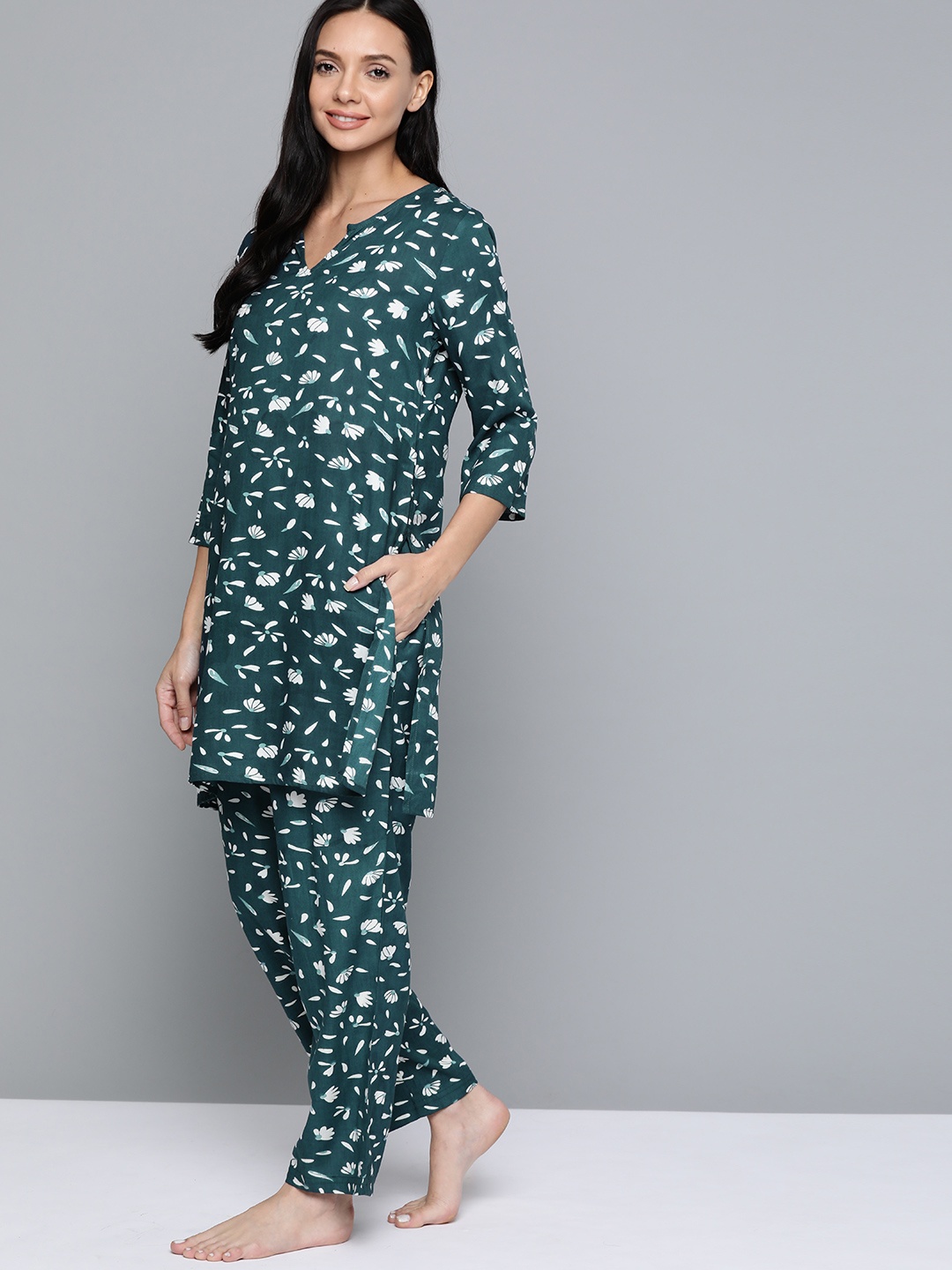 

HERE&NOW Women Teal Green & Off White Printed Night Suit