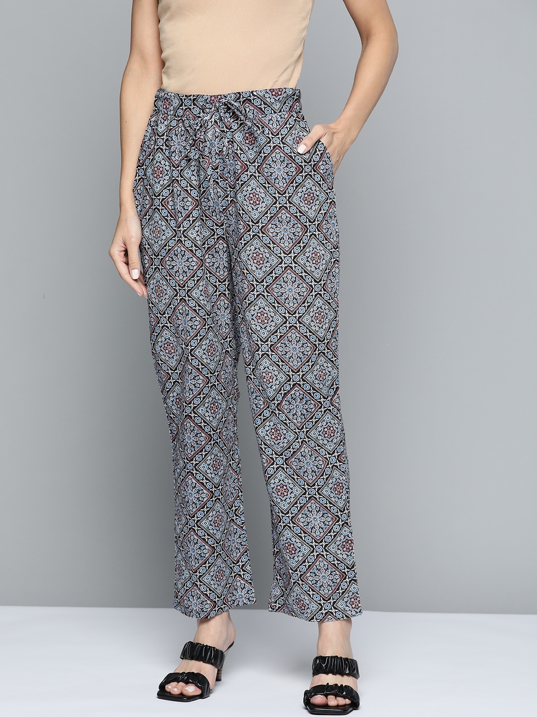 

HERE&NOW Women Black & Blue Pure Cotton Ethnic Motifs Printed Ethnic Palazzos