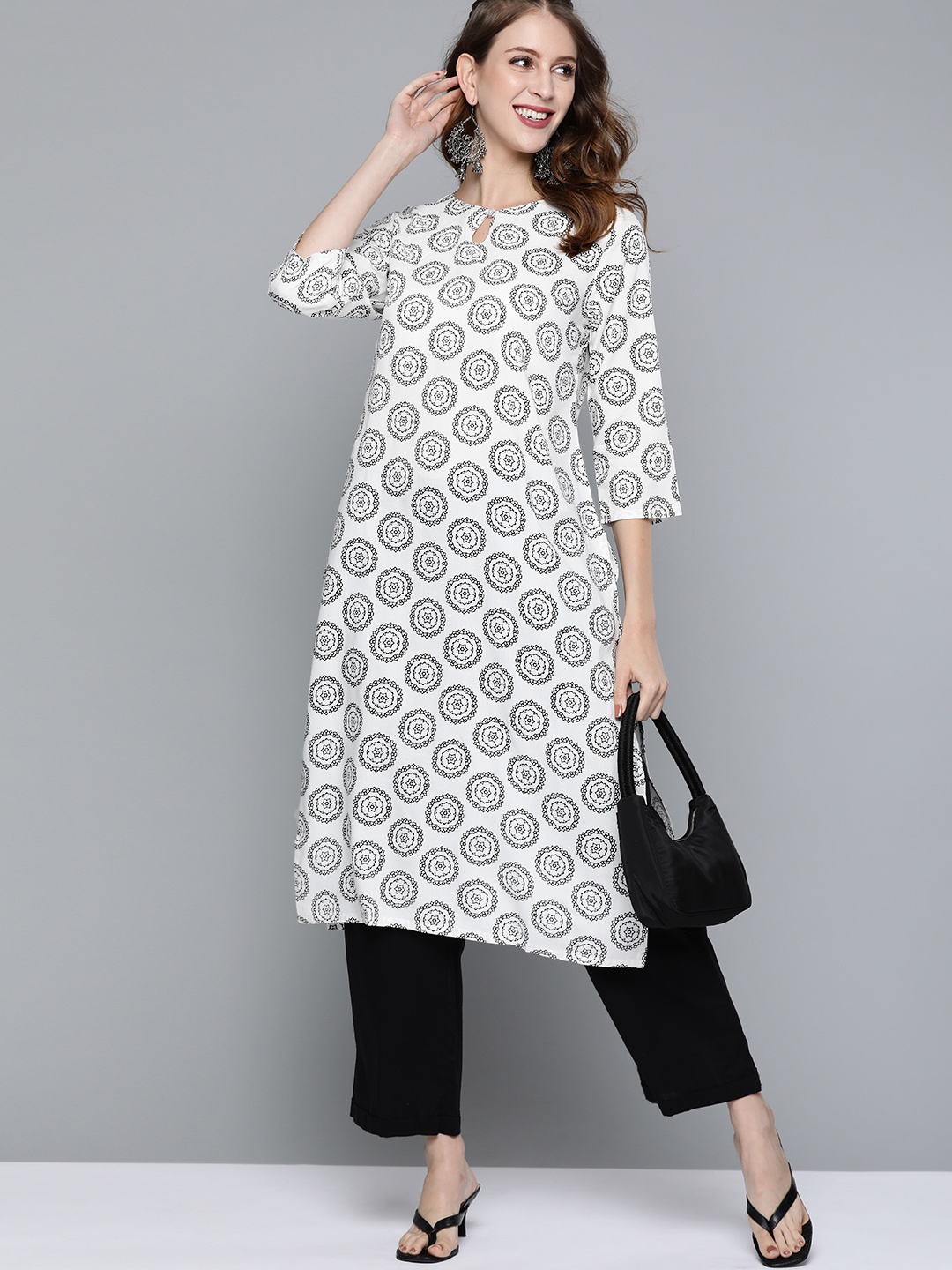 

HERE&NOW Women White & Black Ethnic Motifs Printed Keyhole Neck Kurta