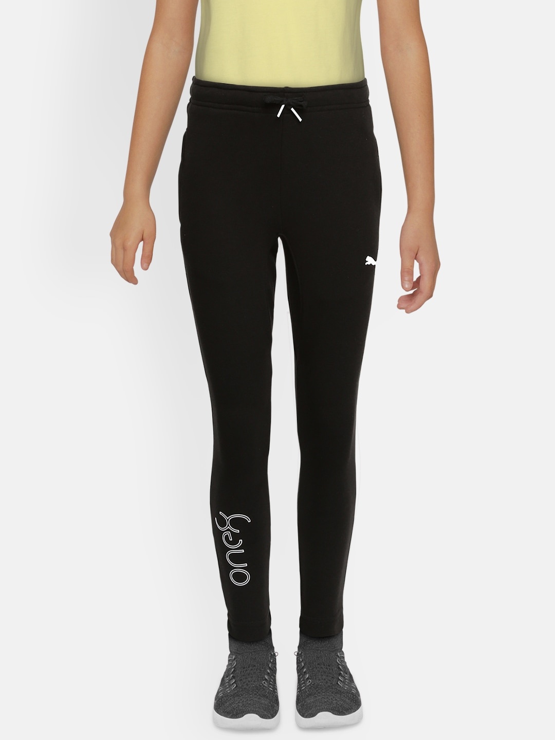 

Puma Boys Black one8 Virat Kohli Logo Solid Regular Fit Track Pants