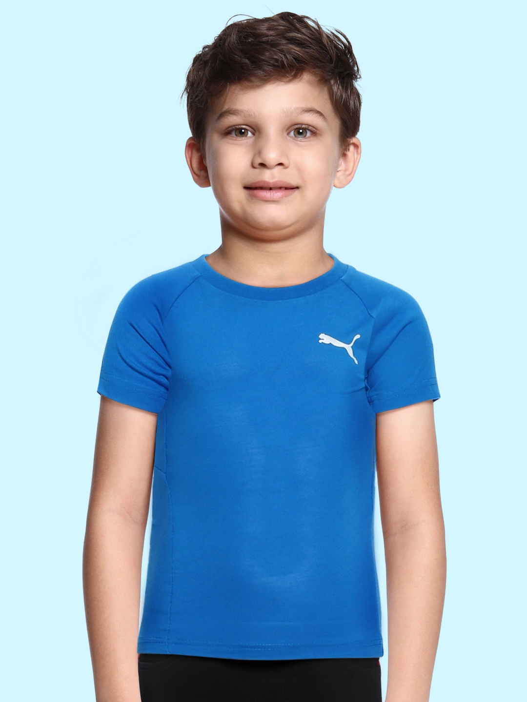 

Puma Boys Blue Solid Evostripe Slim Round Neck dryCELL Technology T-Shirt