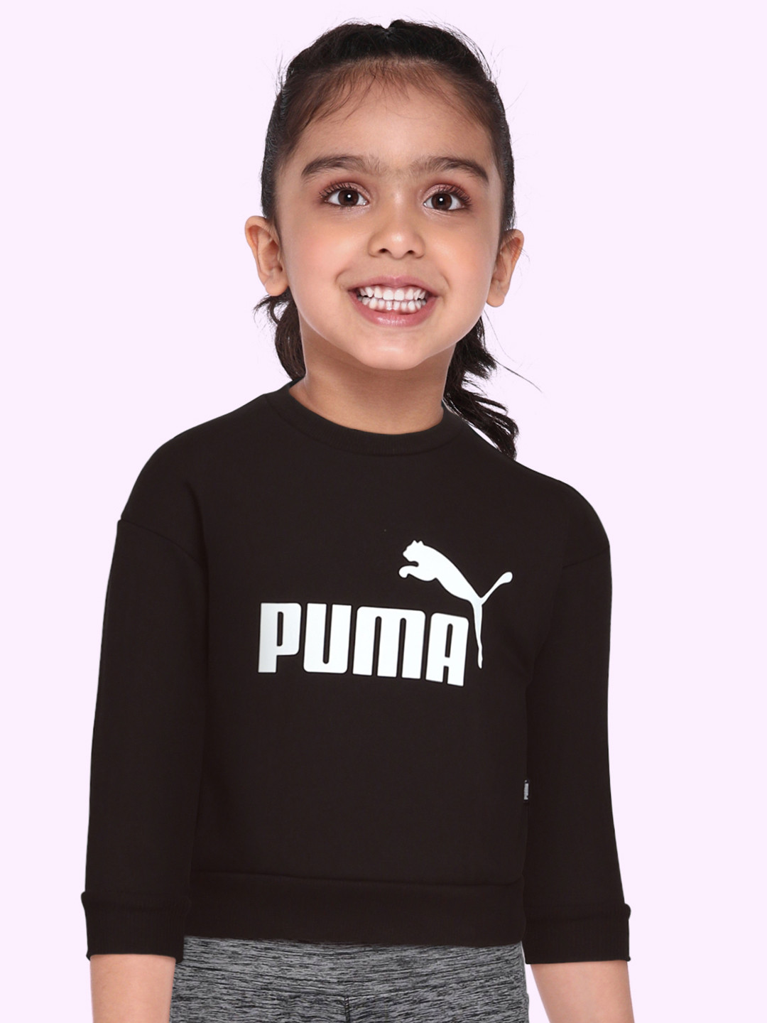 

Puma Girls Black Essentials Logo Sweat Shirt