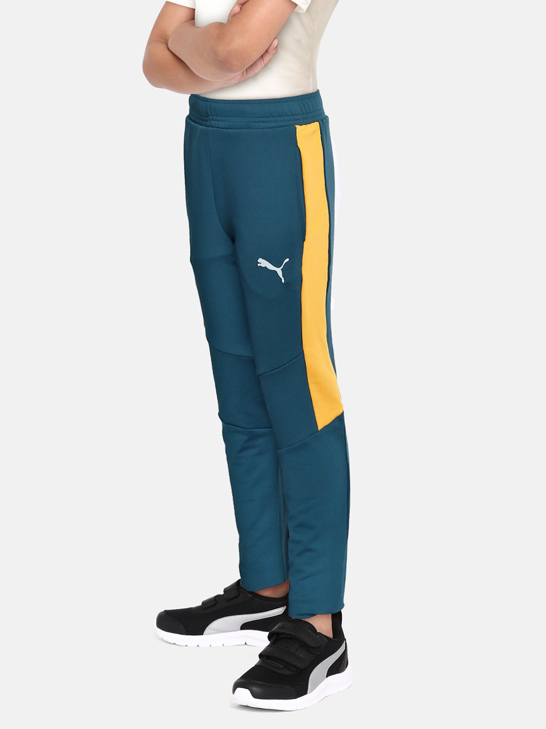 

Puma One8 Boys Teal Green & Yellow Virat Kohli Solid Regular Fit Track Pants