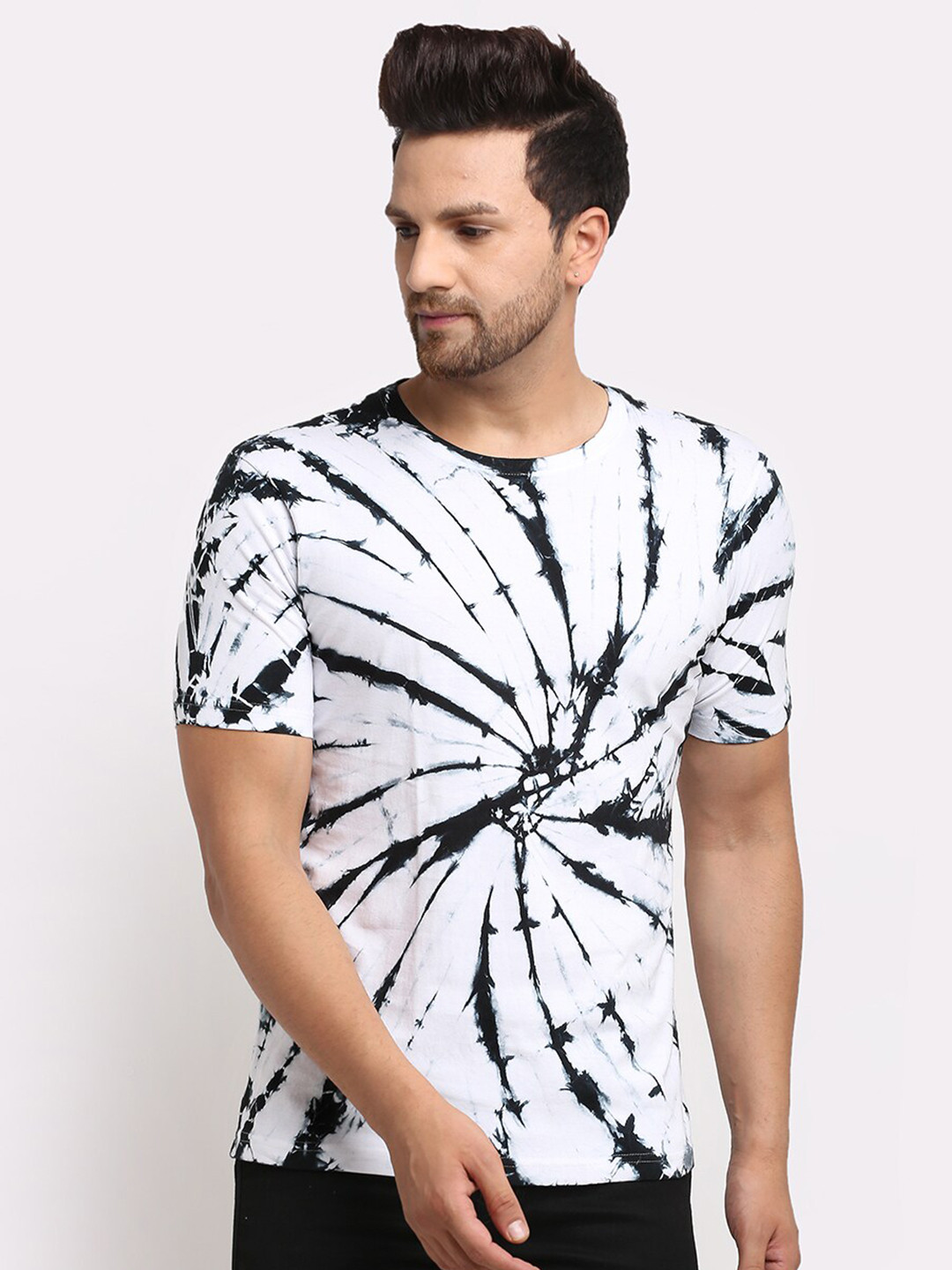 

Ennoble Men Black White Tie Dye Organic Pure Cotton T-shirt