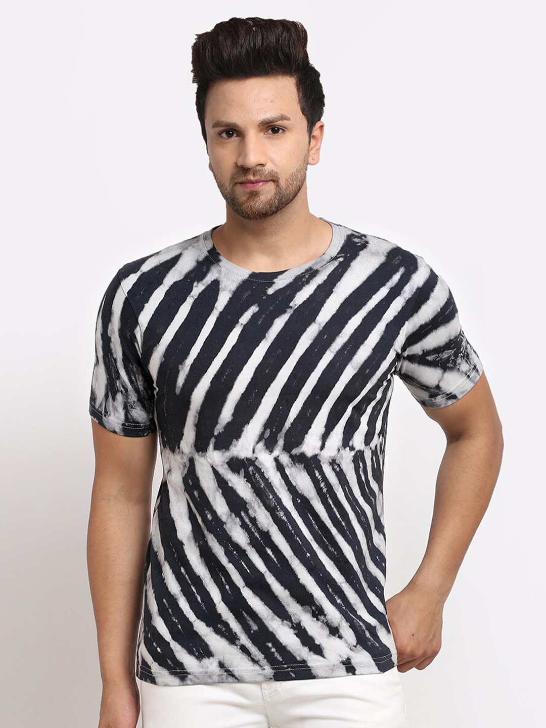 

Ennoble Men Black White Tie Dyed Combed Cotton Pure Cotton T-shirt