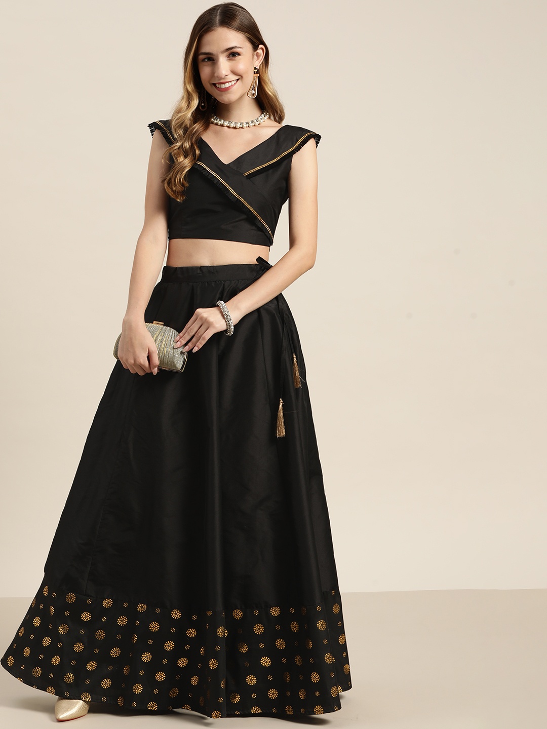 

Shae by SASSAFRAS Women Black & Gold Foil Border Anarkali Skirt
