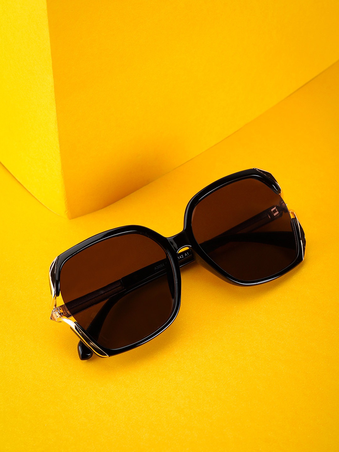 

Carlton London Women UV Protected Lens Oversized Sunglasses, Black