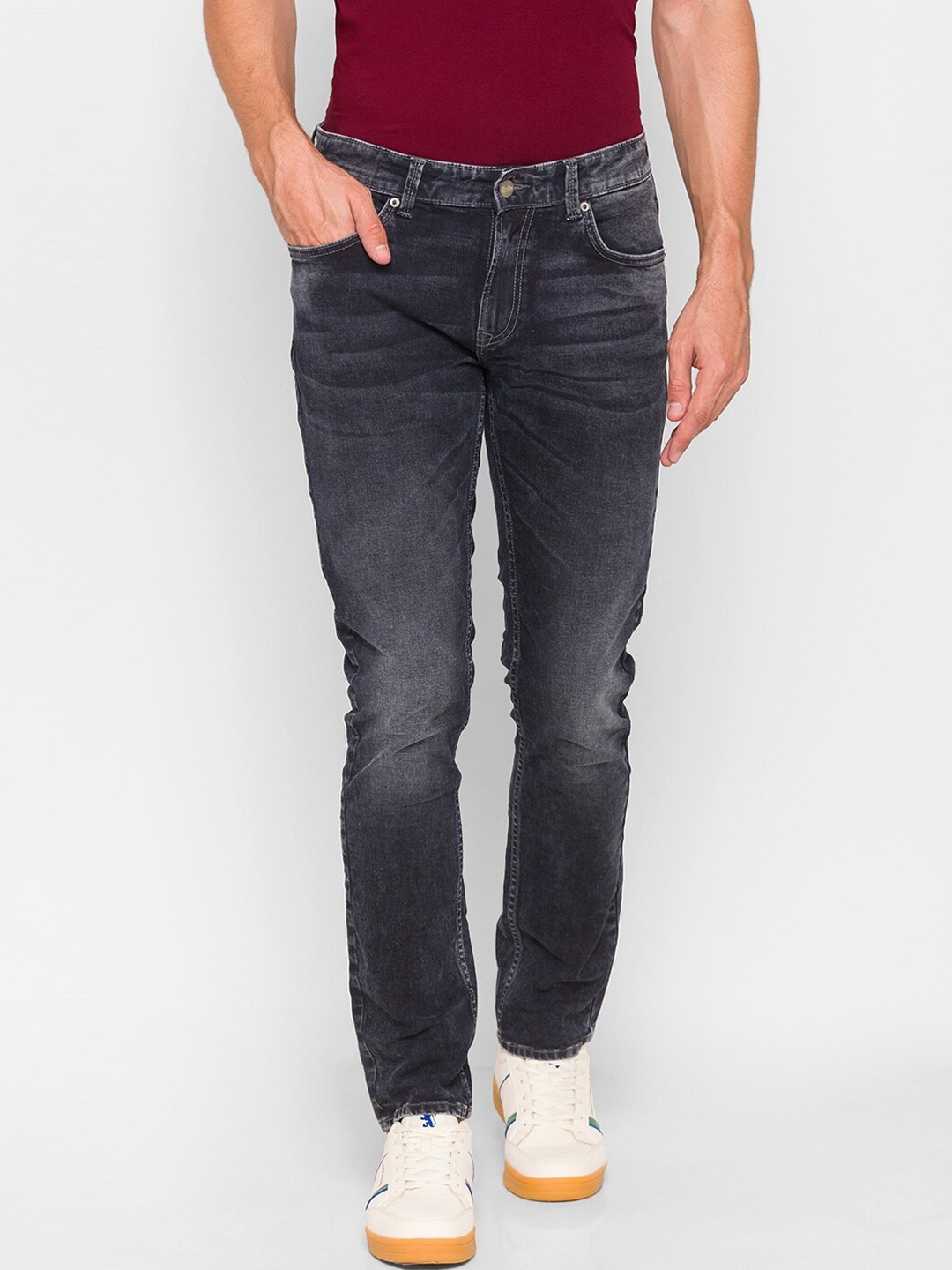 

SPYKAR Men Black Slim Fit Low-Rise Light Fade Pure Cotton Jeans