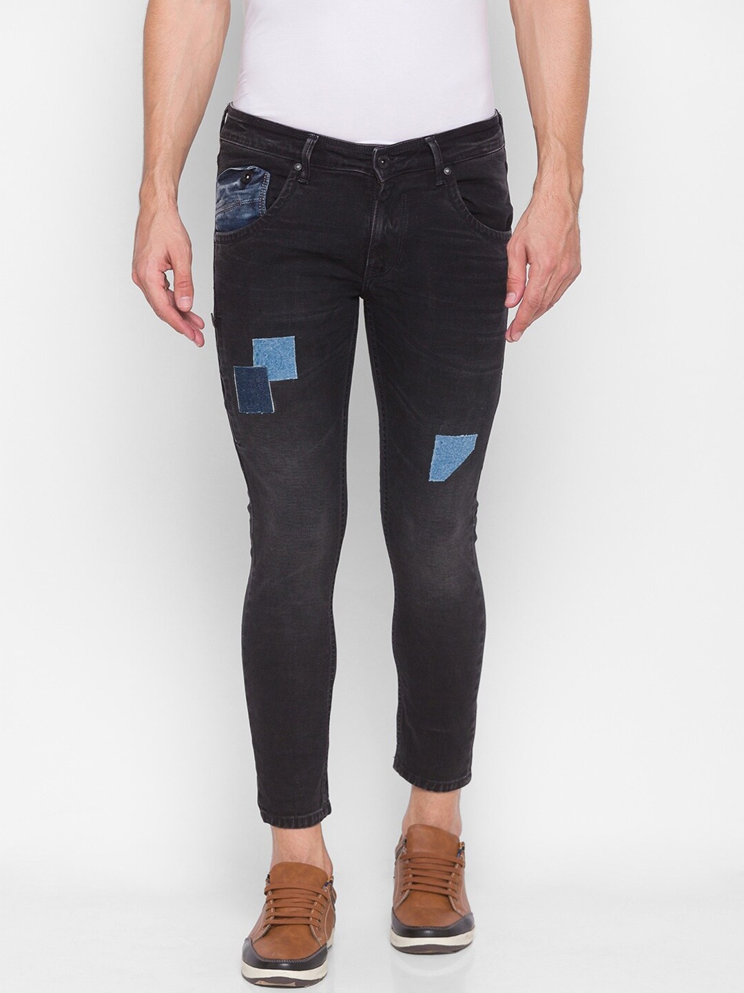

SPYKAR Men Black Slim Fit Mildly Distressed Jeans