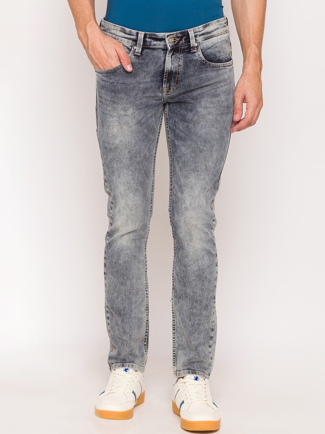 

SPYKAR Men Grey Slim Fit Low-Rise Heavy Fade Jeans