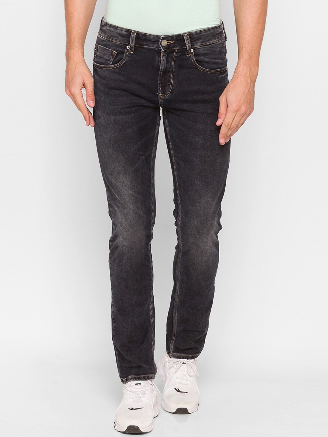 

SPYKAR Men Black Relaxed Fit Light Fade Jeans