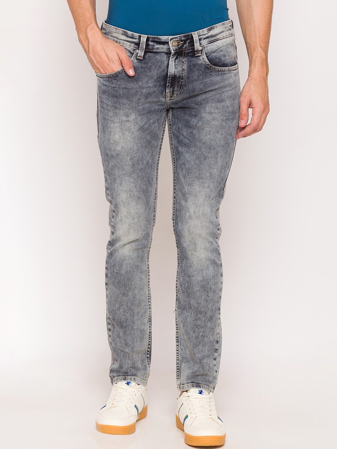 

SPYKAR Men Grey Slim Fit Low-Rise Heavy Fade Jeans
