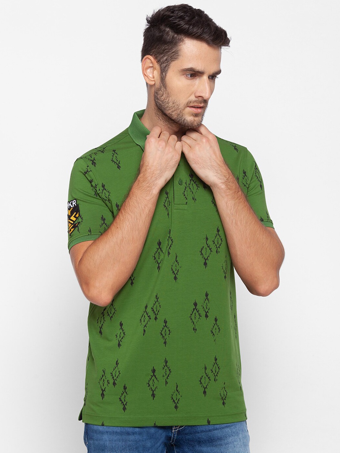 

SPYKAR Men Green Printed Polo Collar Slim Fit T-shirt