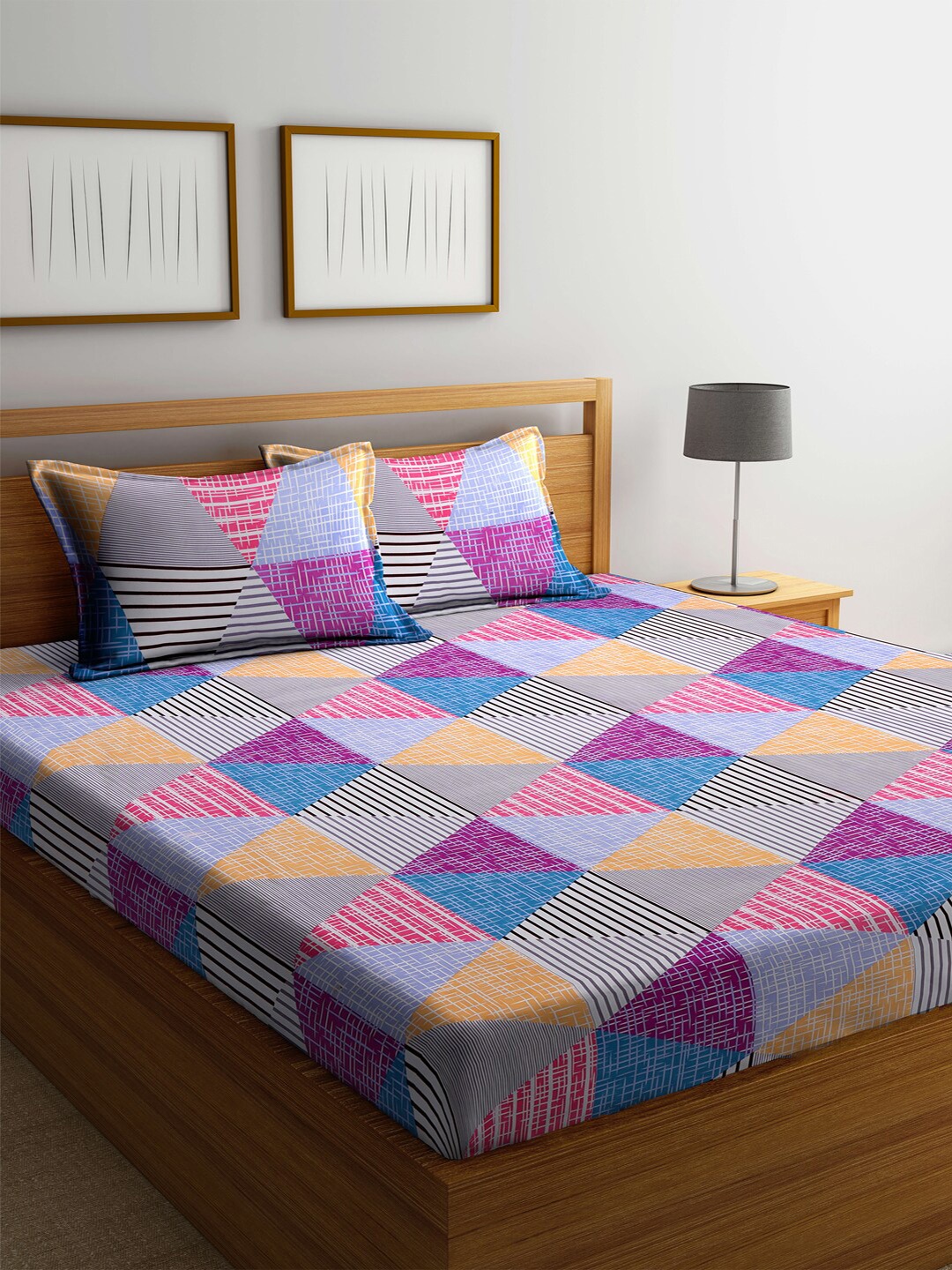 Arrabi Purple & Blue Geometric 300 TC King Bedsheet with 2 Pillow Covers