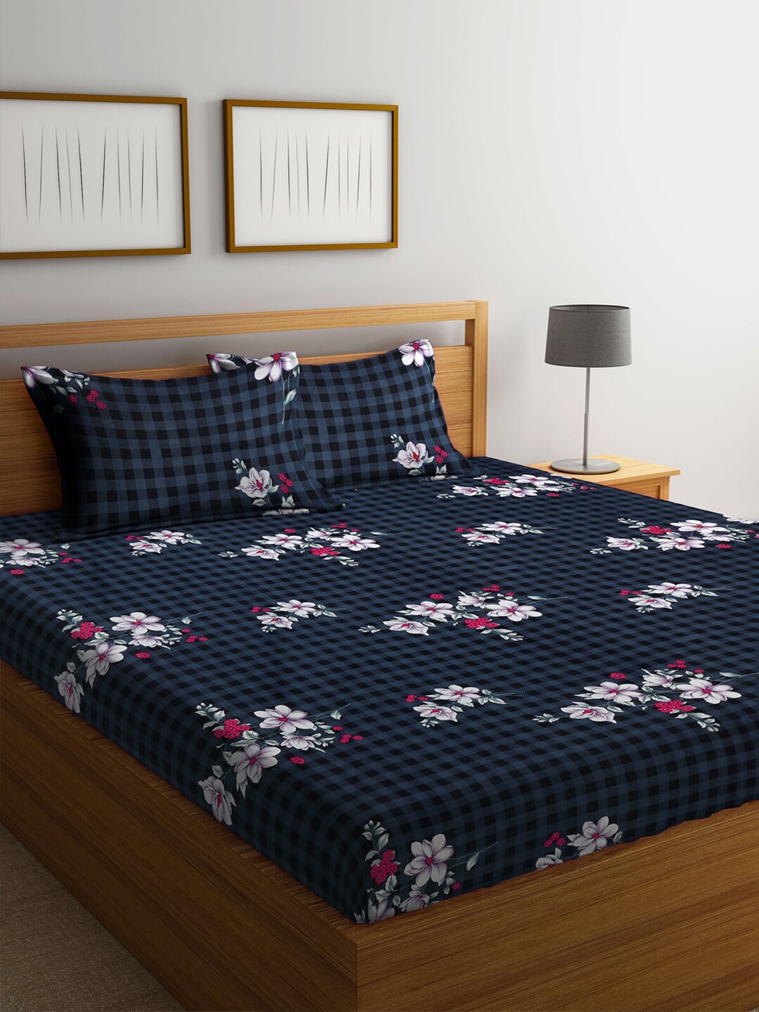 

Arrabi Grey & Black Floral 300 TC King Bedsheet with 2 Pillow Covers