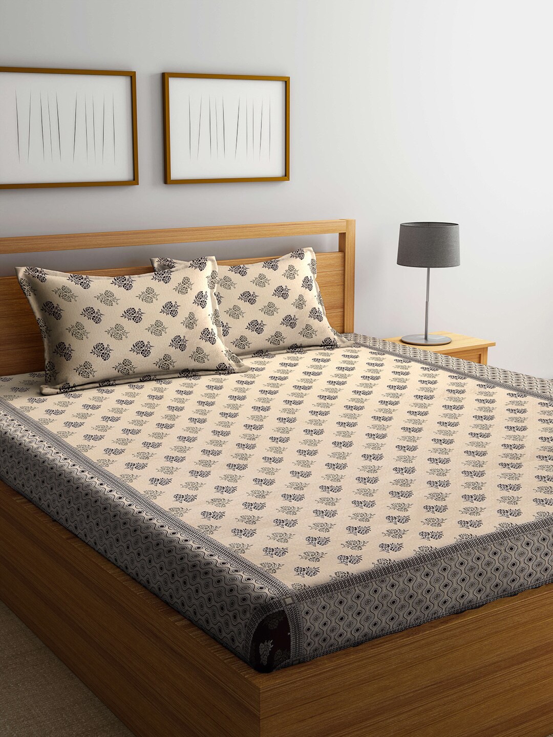 

Arrabi Beige & Brown Floral 300 TC King Bedsheet with 2 Pillow Covers