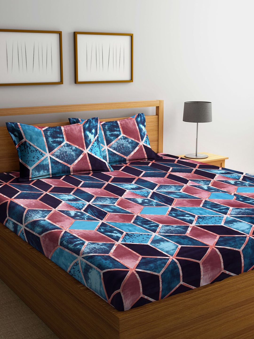 

Arrabi Multicoloured Geometric 300 TC King Bedsheet With 2 Pillow Covers, Multi