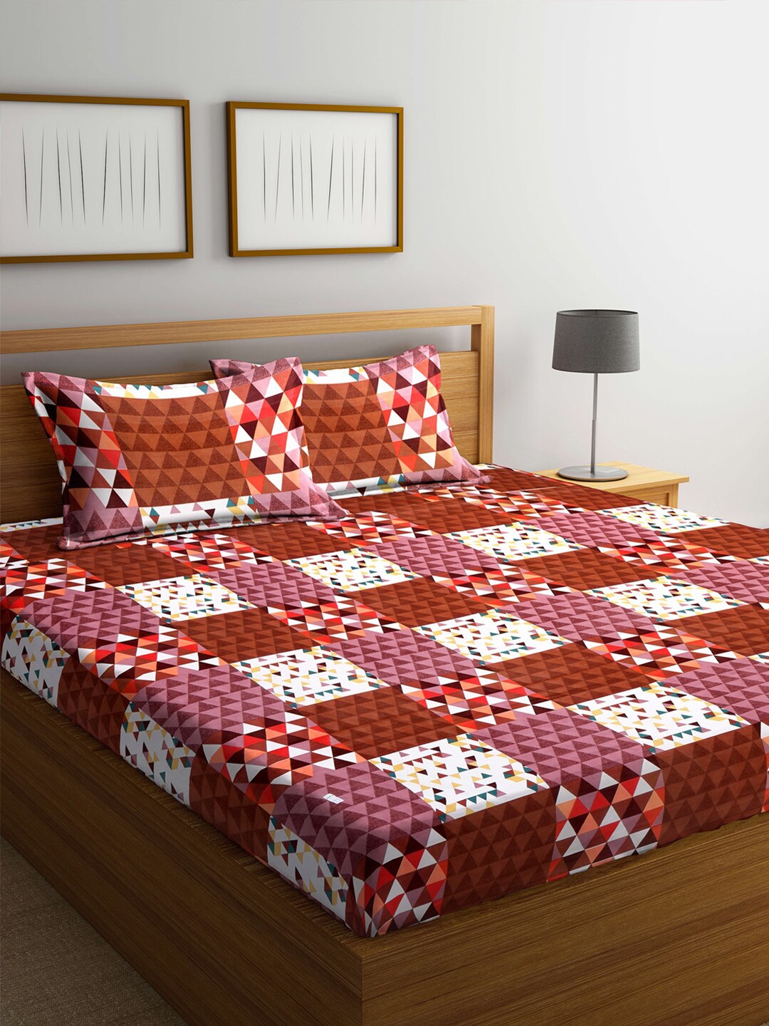 

Arrabi Brown & Black Geometric 300 TC King Bedsheet With 2 Pillow Covers